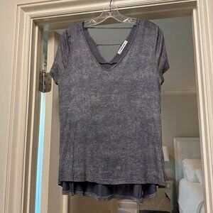 August Winds Gray Faded Top